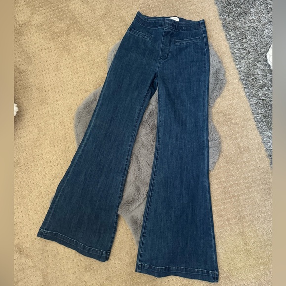 Pilcro Pull on High Rise Retro Flare Jeans - Picture 2 of 9